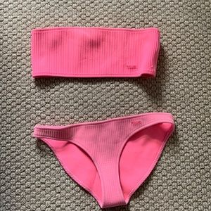 SELLING THIS BATHING SUIT!!! barley worn and super cute!